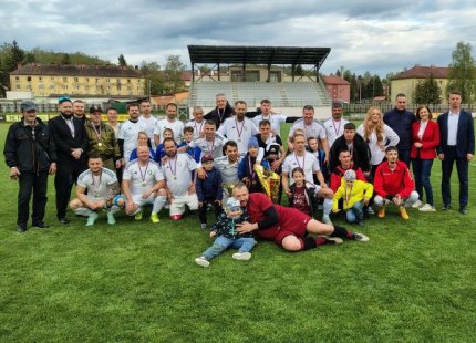 FINÁLE POHÁRA NEXIS FIBERS a ObFZ HE V SNINE:  TJ Slovan Lobe N.SITNICA - TJ Tvarona ULIČ 0:1 (0:0) - gól 19 min. Peter Hišem